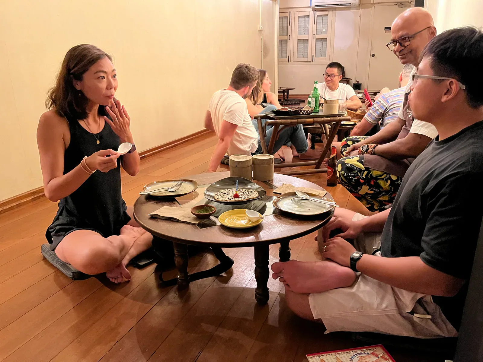 Guests enjoying barefoot dining